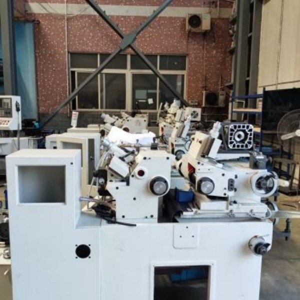 เครื่องเจียรไร้ศูนย์กลางแบบแมนนวล ซีรีส์ 12